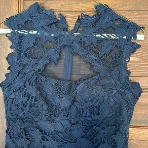 Gorgeous Betsy & Adam Sheer Navy Dress 4P